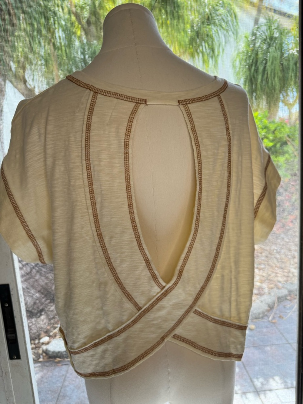 POL Cream Short Sleeve Open-Back Tee with Brown Contrast Stitching NWOT